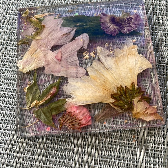 Handmade Pressed Flower Coaster Set and Holder Square Delicate - Picture 3 of 16